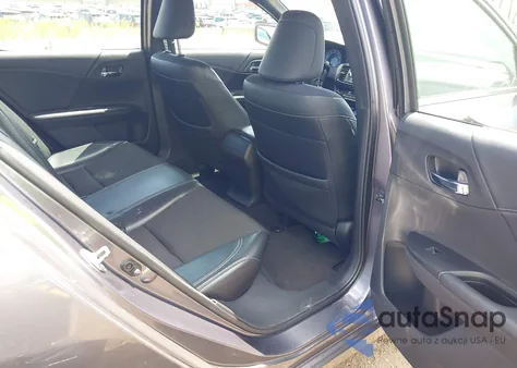 2016 Honda Accord Sport z USA, uszkodzony, nr VIN 1HGCR2F50GA028176